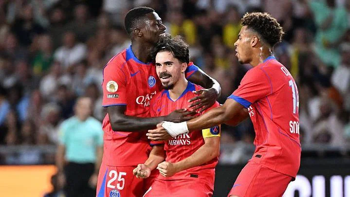 img of Paris Saint-Germain inicia la defensa de su título con una victoria 1-0 ante Nantes en la Ligue 1 2025-26
